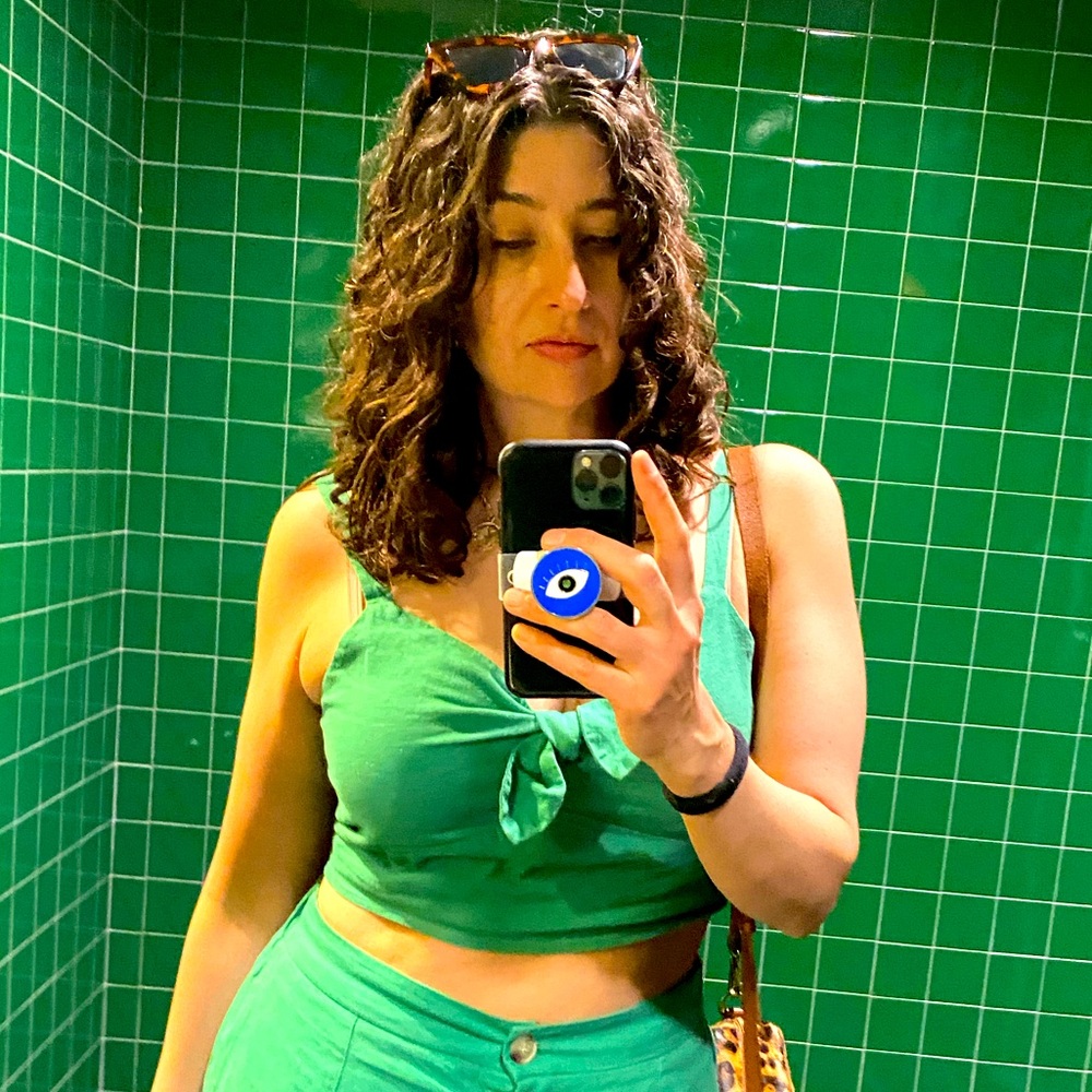 Meet your Posher, Angela